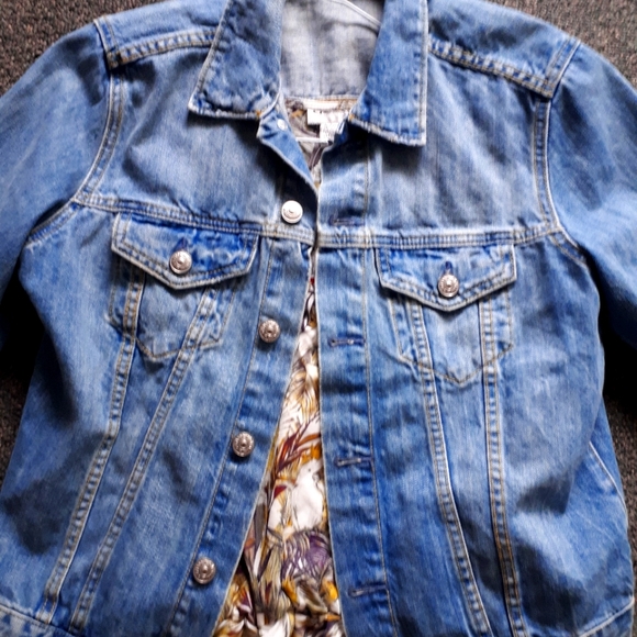 Jean Jacket - Picture 4 of 6